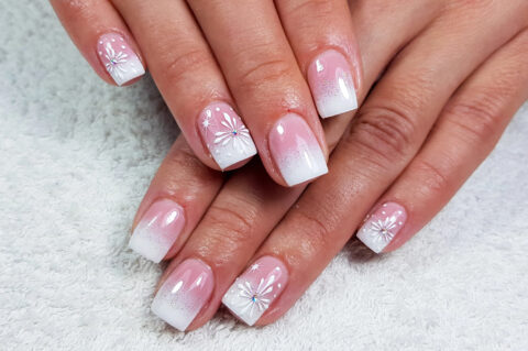 French Nails Stylist/in Intensivkurs bei der Face & Body Ästhetik Academy in Dielsdorf ZH bei Zürich – 3 French-Techniken und Smile Line.